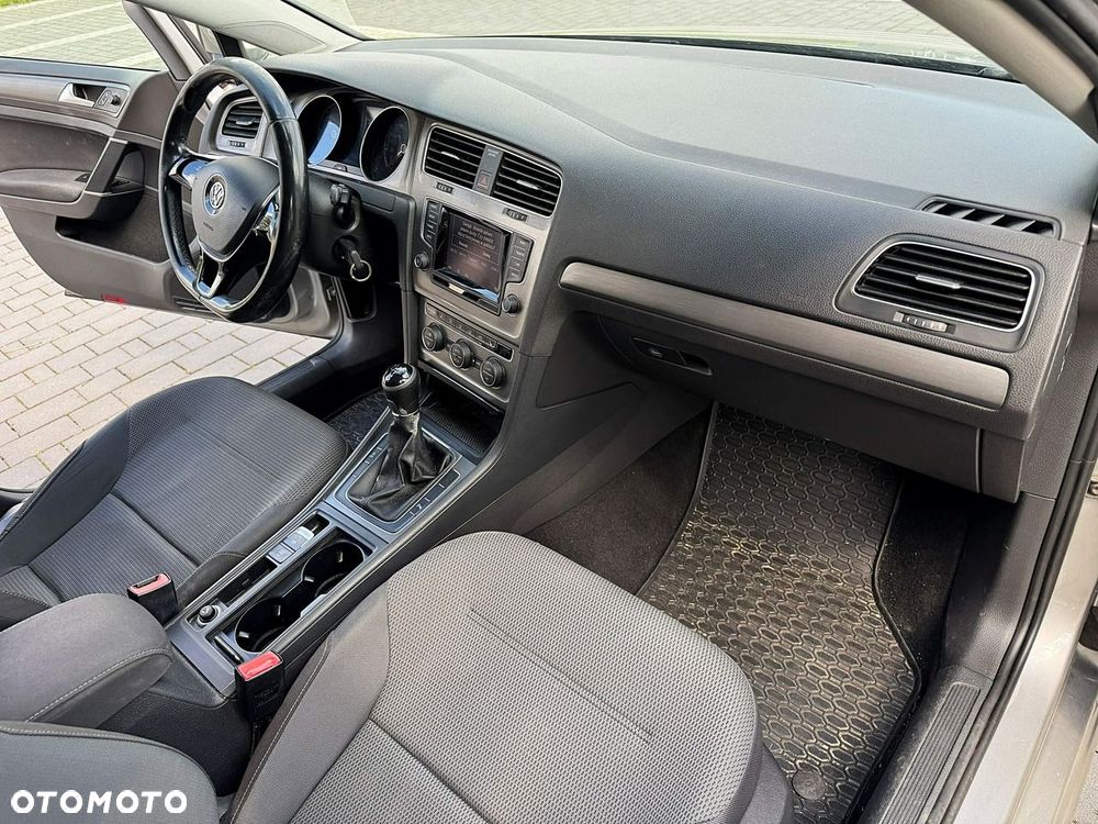 Volkswagen Golf 1.6 TDI Comfortline - 21