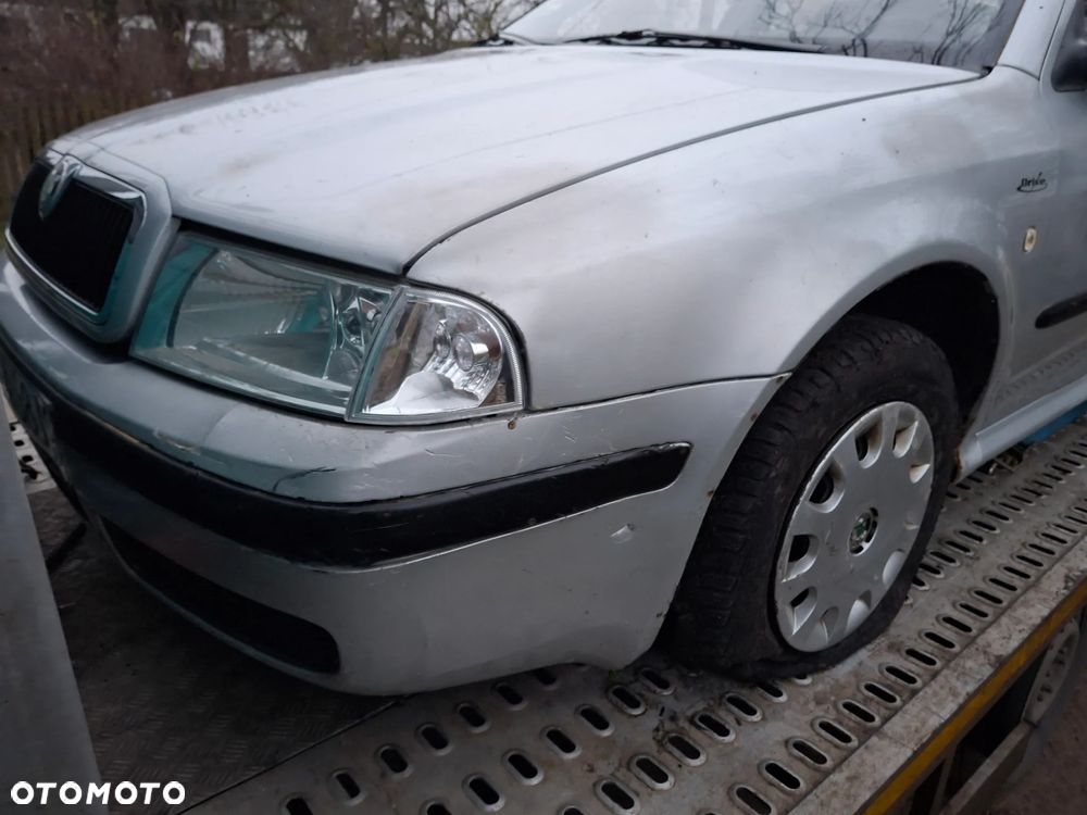 Reflektor Skda Octavia1 lift - 3