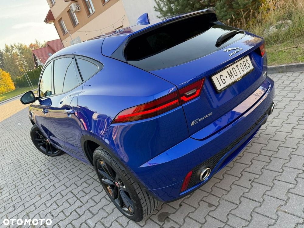 Jaguar E-Pace P250 AWD R-Dynamic S - 32