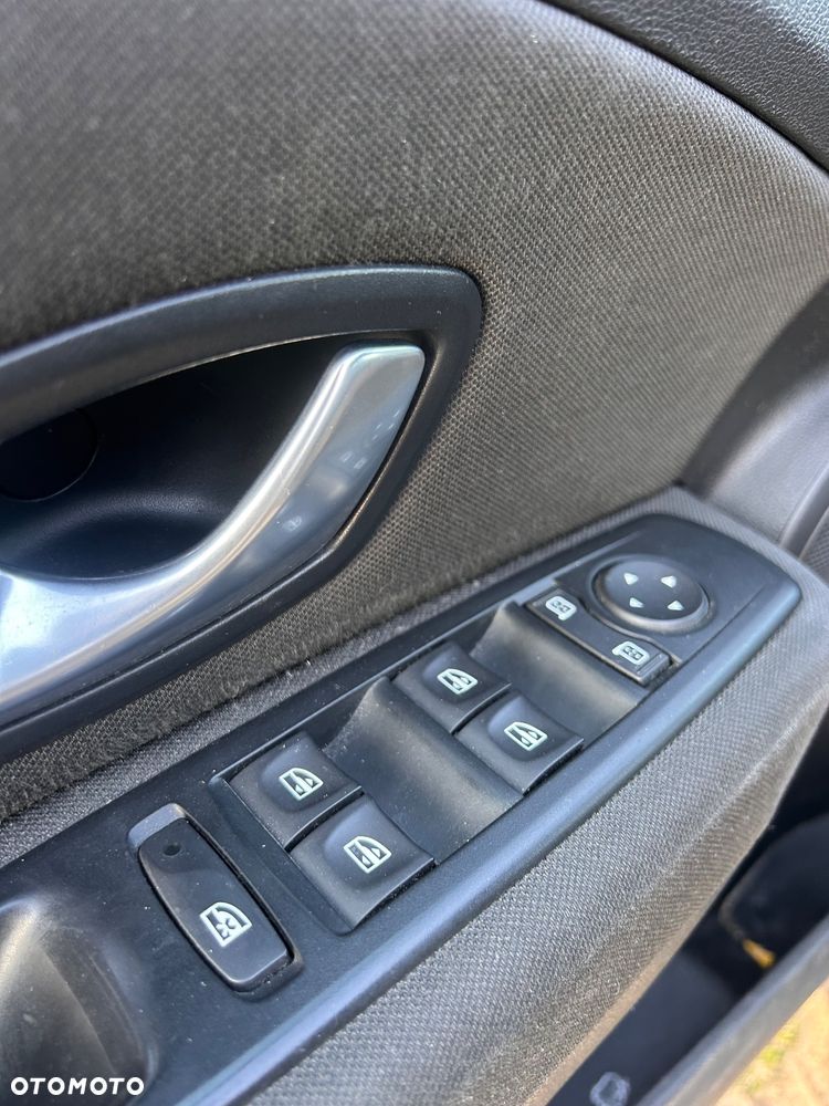 Renault Megane 1.6 16V Dynamique - 17