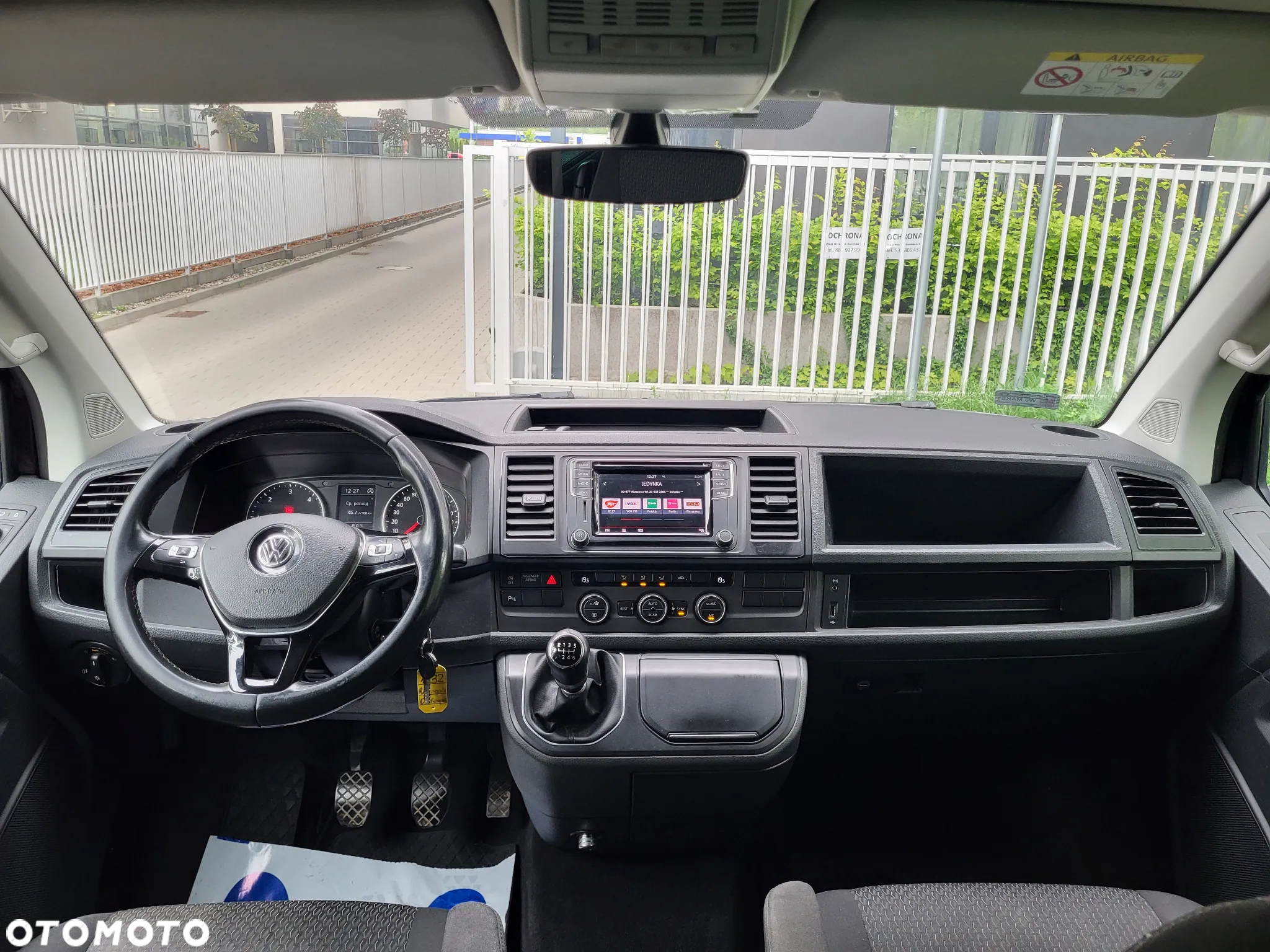 Volkswagen Multivan - 10