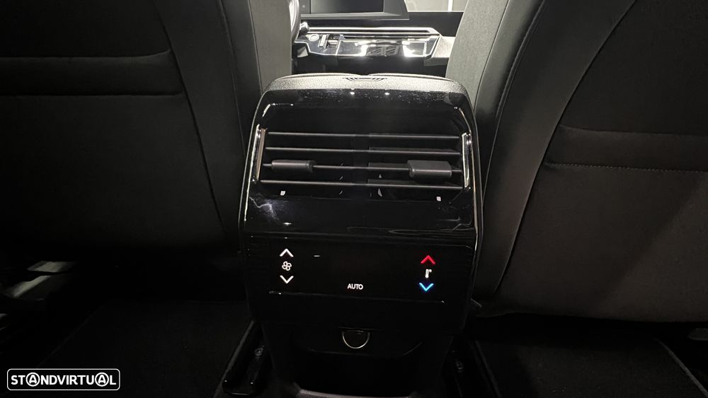 Peugeot 5008 1.2 Hybrid Allure e-DCS6 - 53