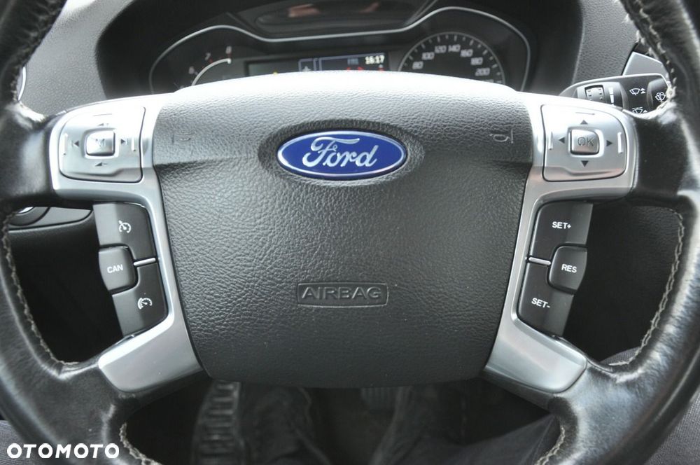 Ford Mondeo 2.0 EcoBoost Titanium - 17