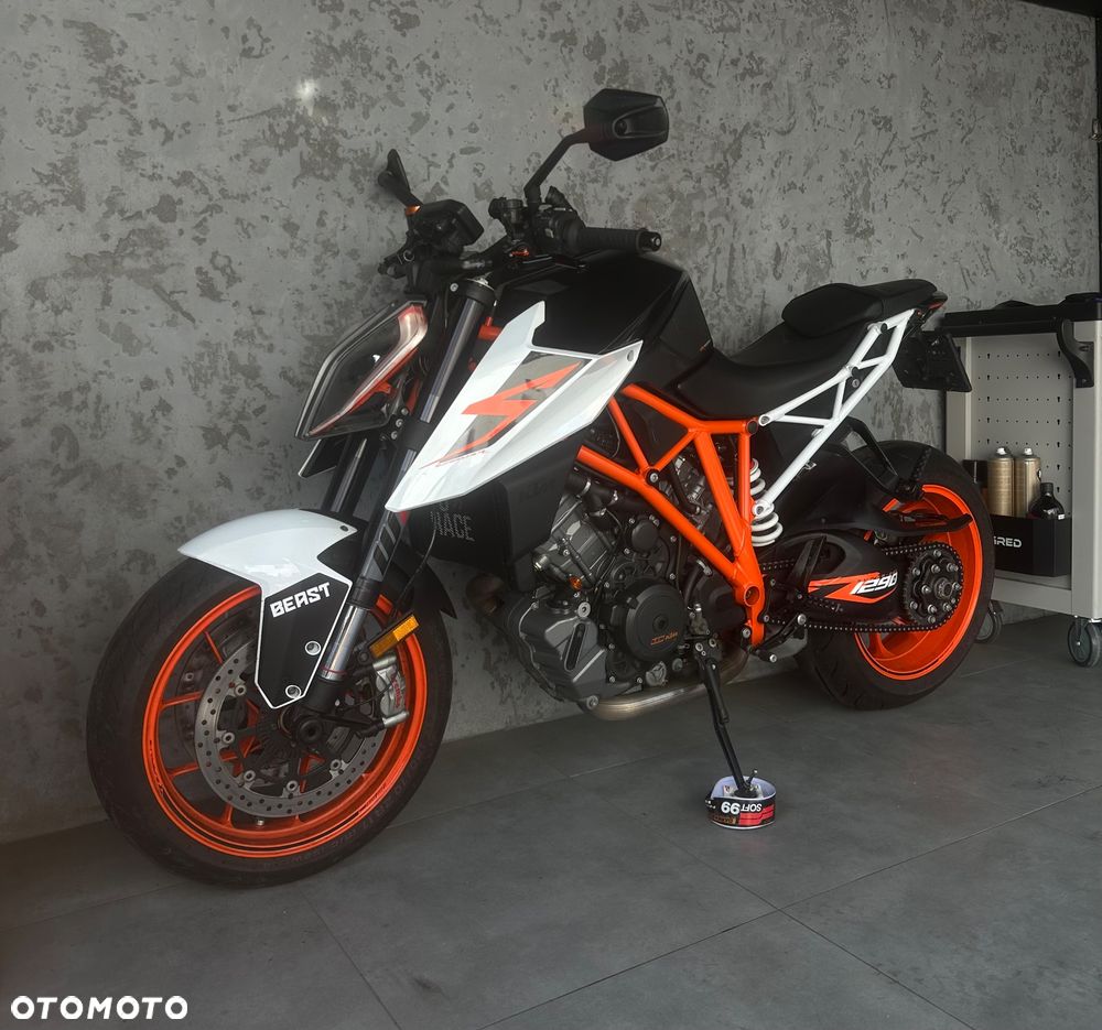 KTM Super Duke - 4