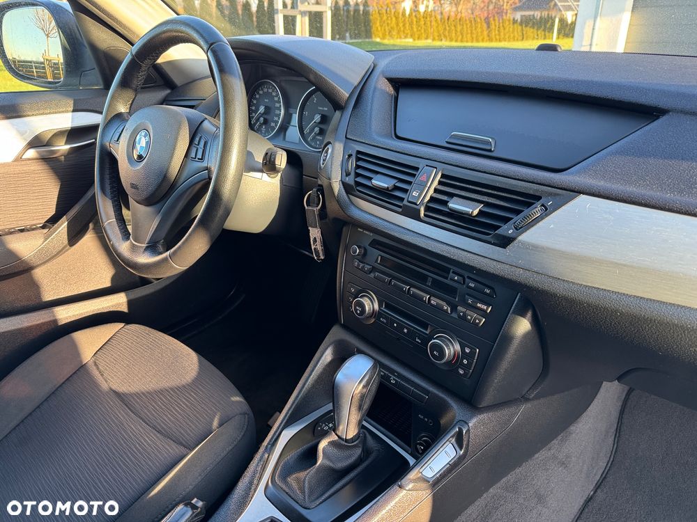 BMW X1 xDrive18d xLine - 28