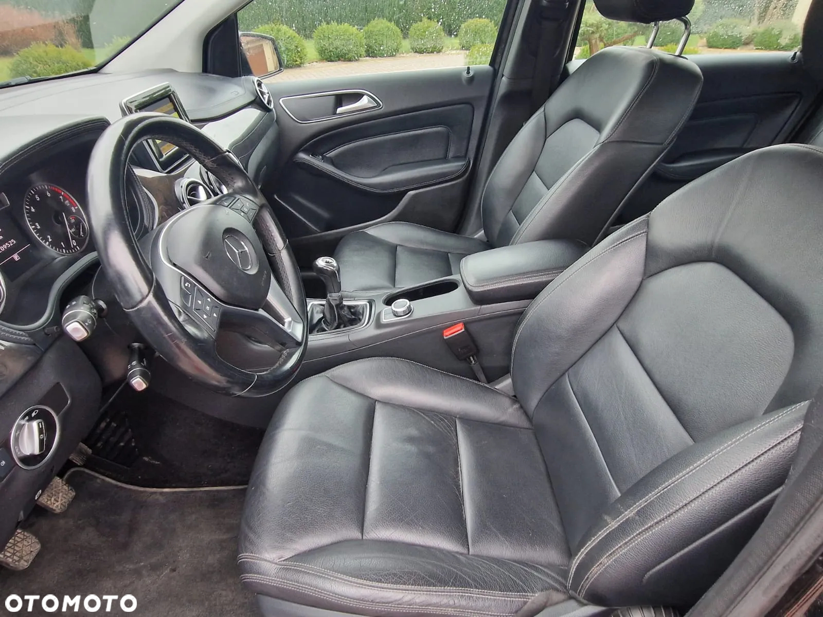 Mercedes-Benz Klasa B 180 BlueEFFICIENCY Edition - 25