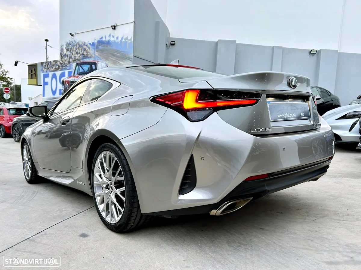 Lexus RC 300h Luxury - 39