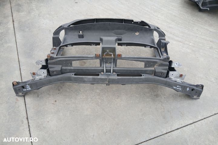 Trager / Calandru 2.0D 2.0D BMW Seria 3 E90 [2004 - 2010] Sedan 318i - 4