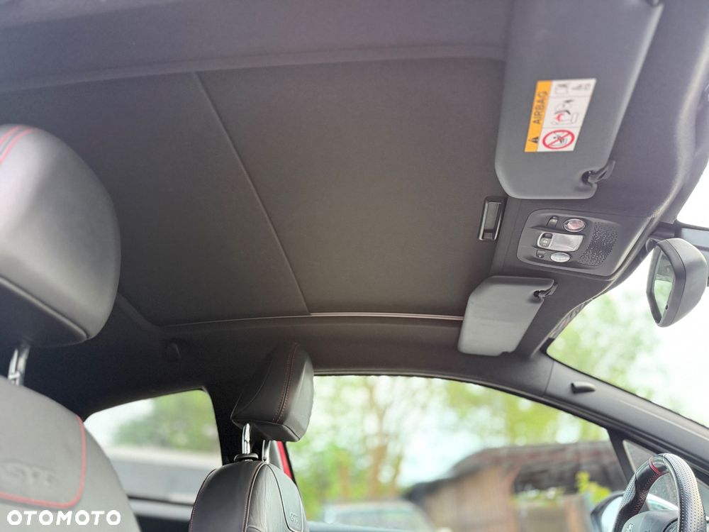 Peugeot 208 GTI 200 THP - 37