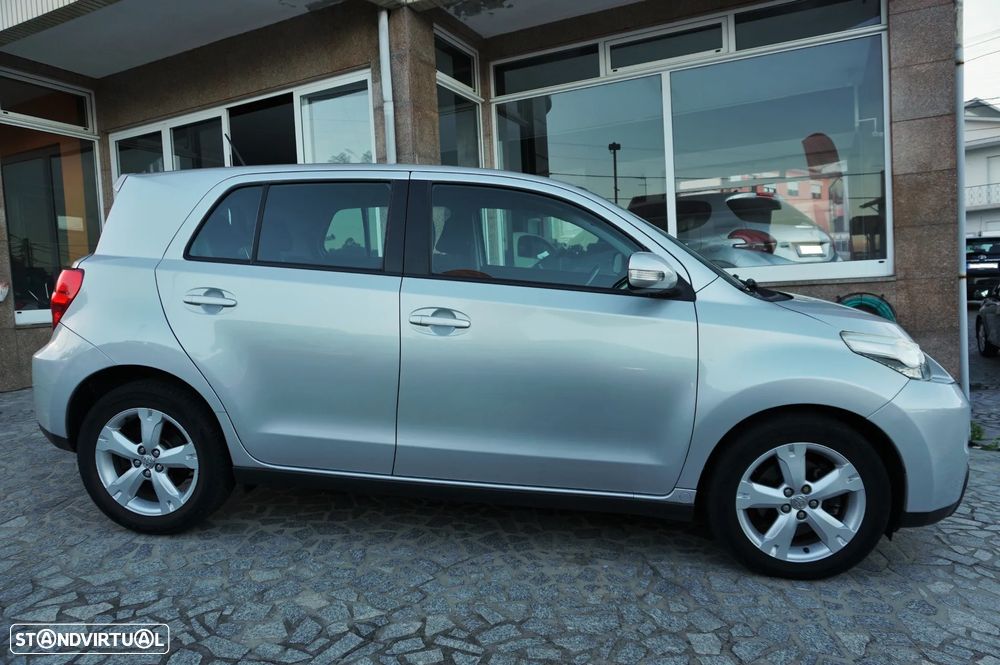 Toyota Urban Cruiser 1.33 4x2 Town - 4