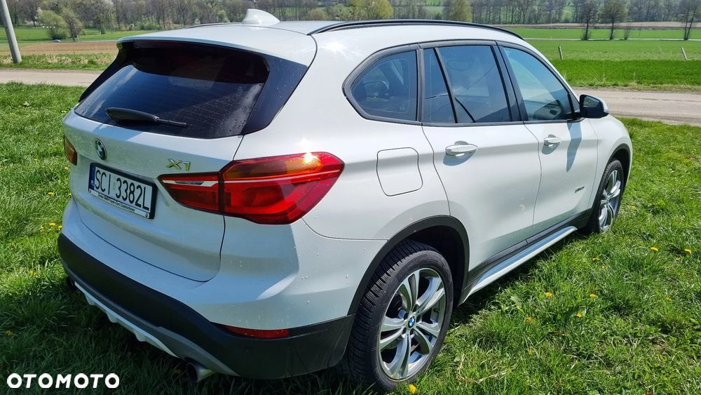 BMW X1 sDrive20i Sport Line - 9