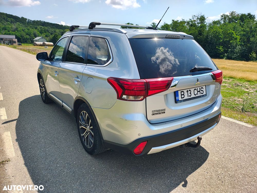 Mitsubishi Outlander - 5