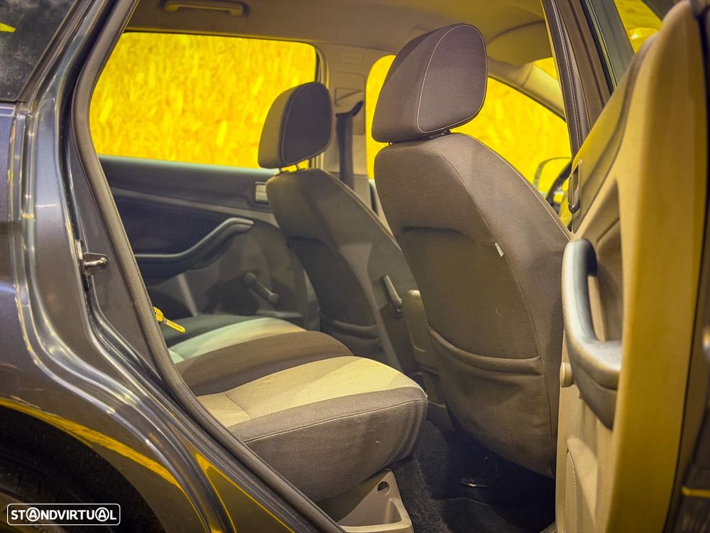 Ford Focus SW 1.6 TDCi Ghia - 10