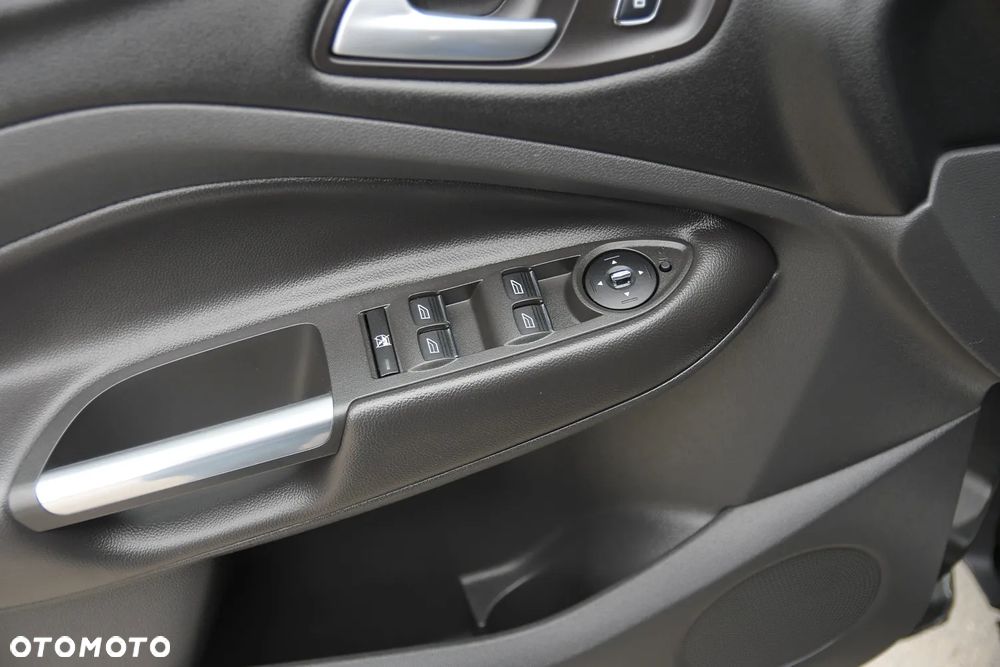 Ford Kuga 2.0 TDCi 4x4 Titanium - 29