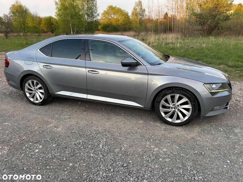 Skoda Superb 2.0 TDI L&K - 10