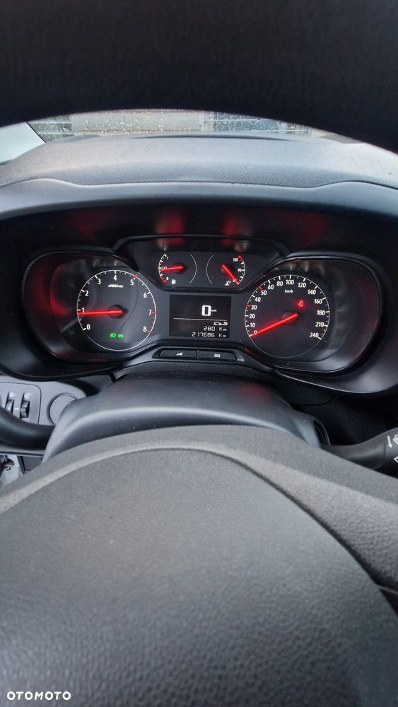 Opel Combo 1.5 CDTI Essentia S&S - 5