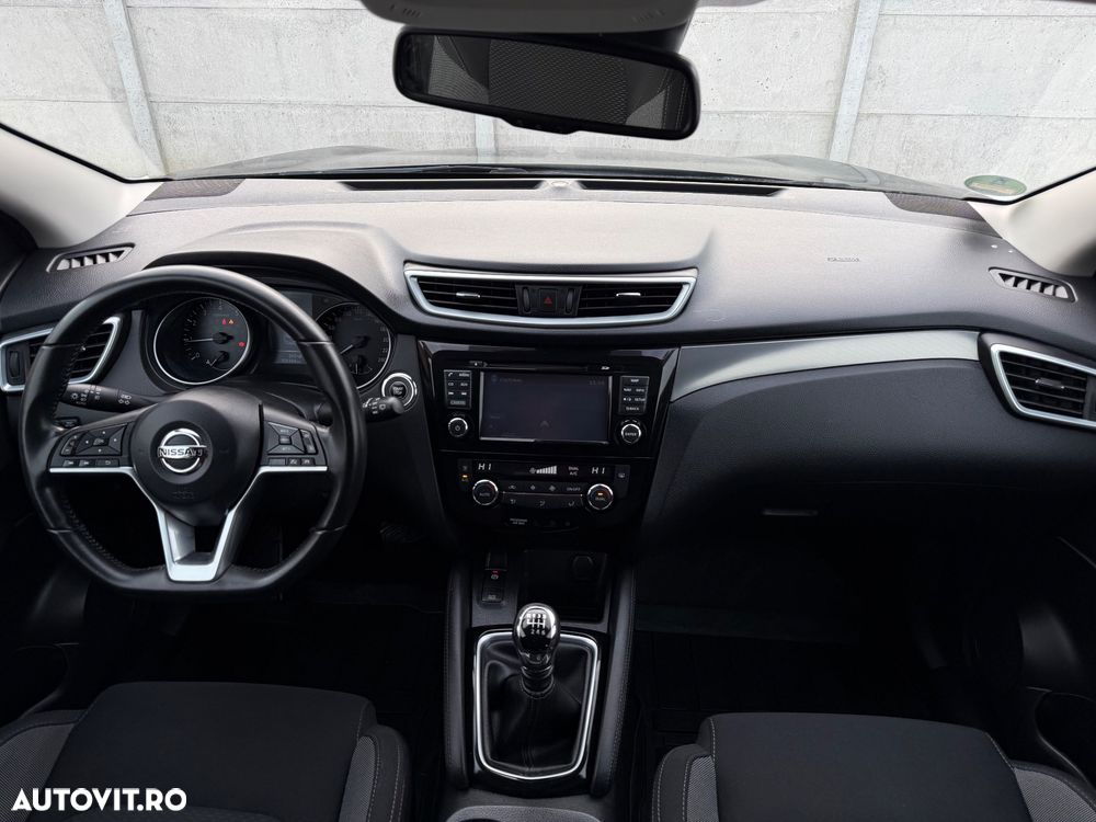 Nissan Qashqai 1.3 DIG-T N-CONNECTA - 12