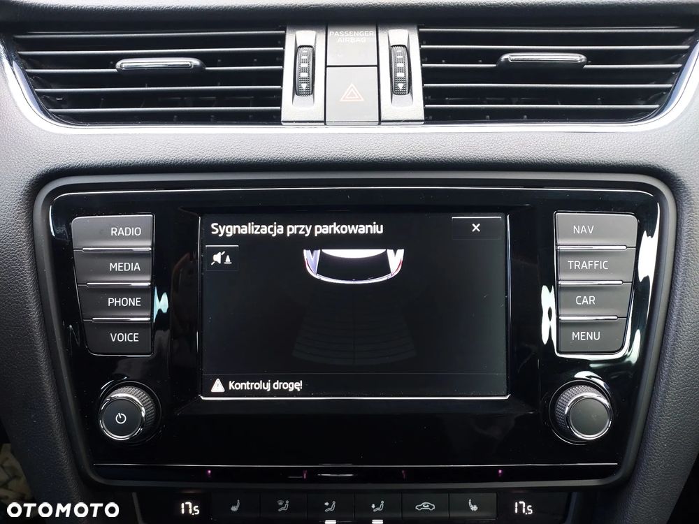 Skoda Octavia 2.0 TDI DSG RS - 29