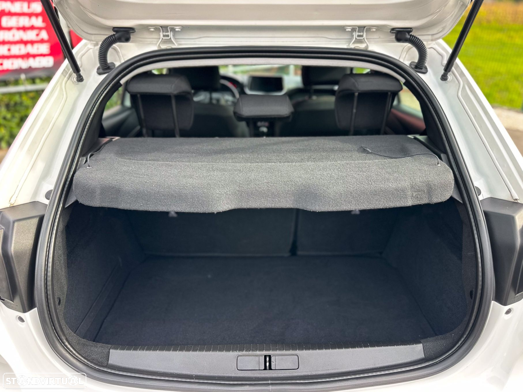 Peugeot 208 1.5 BlueHDi Active - 12