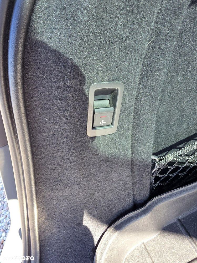 Audi A4 Avant 30 TDI S tronic S line - 24