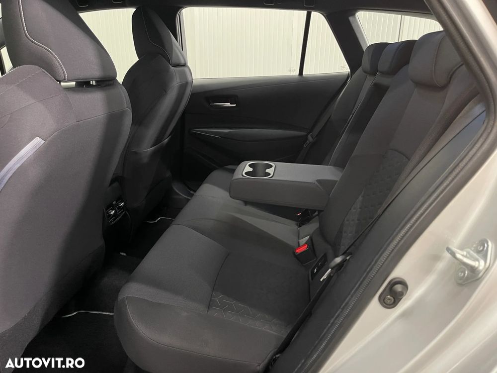 Toyota Corolla - 11