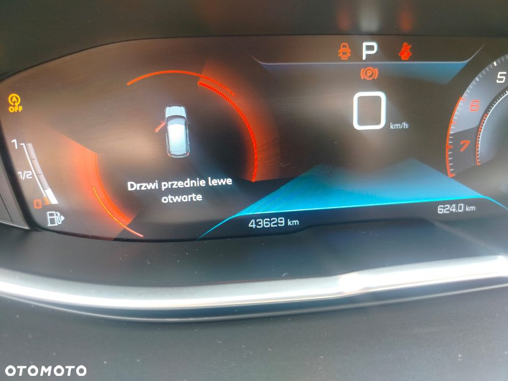 Peugeot 3008 1.2 PureTech Active S&S EAT8 - 36