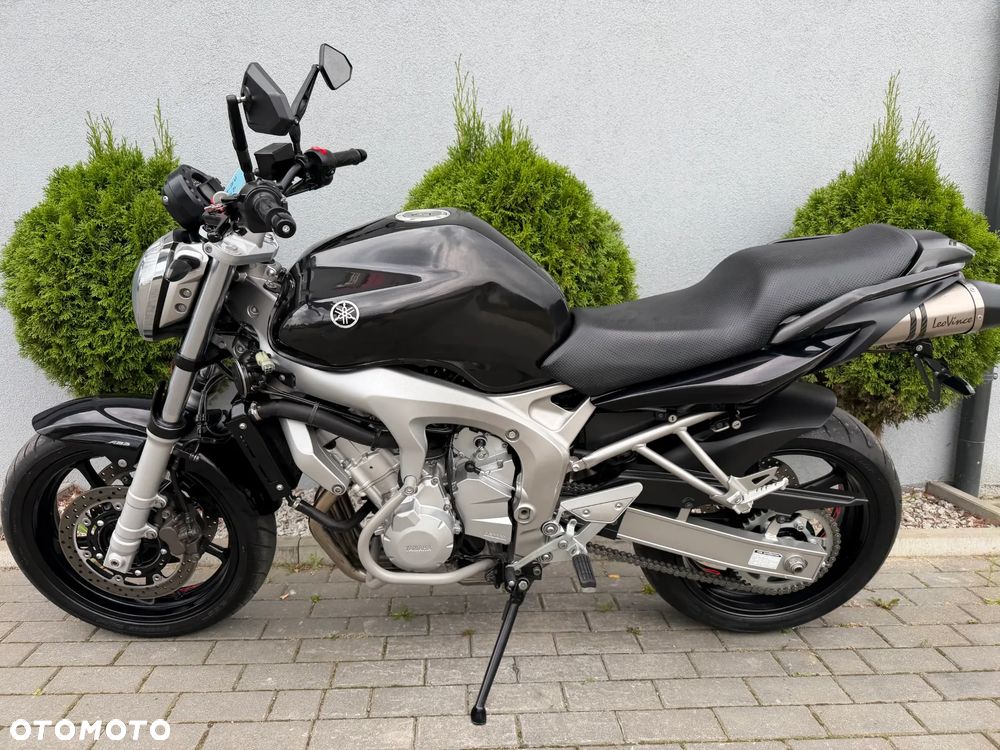 Yamaha FZ - 7