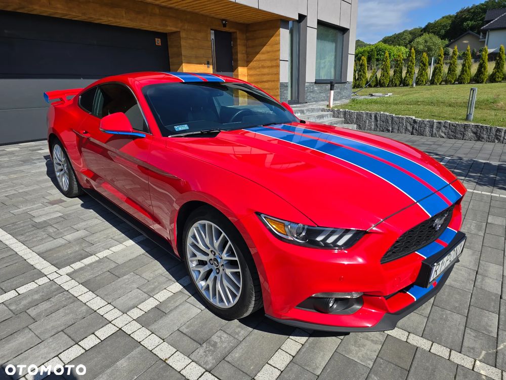 Ford Mustang - 1