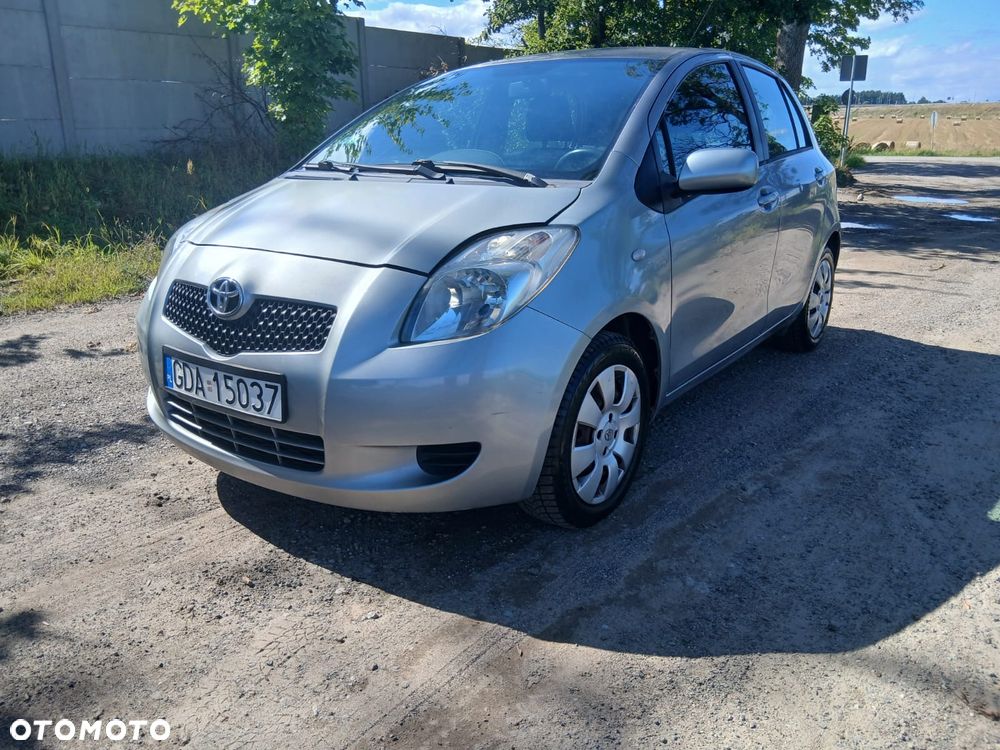 Toyota Yaris 1.3 Sol - 8