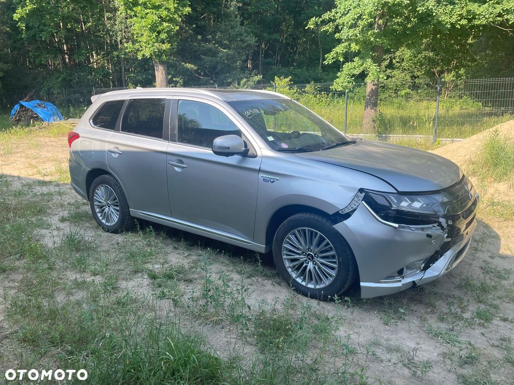 Mitsubishi Outlander - 18