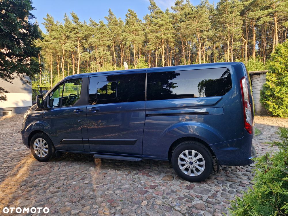 Ford Tourneo Custom - 11