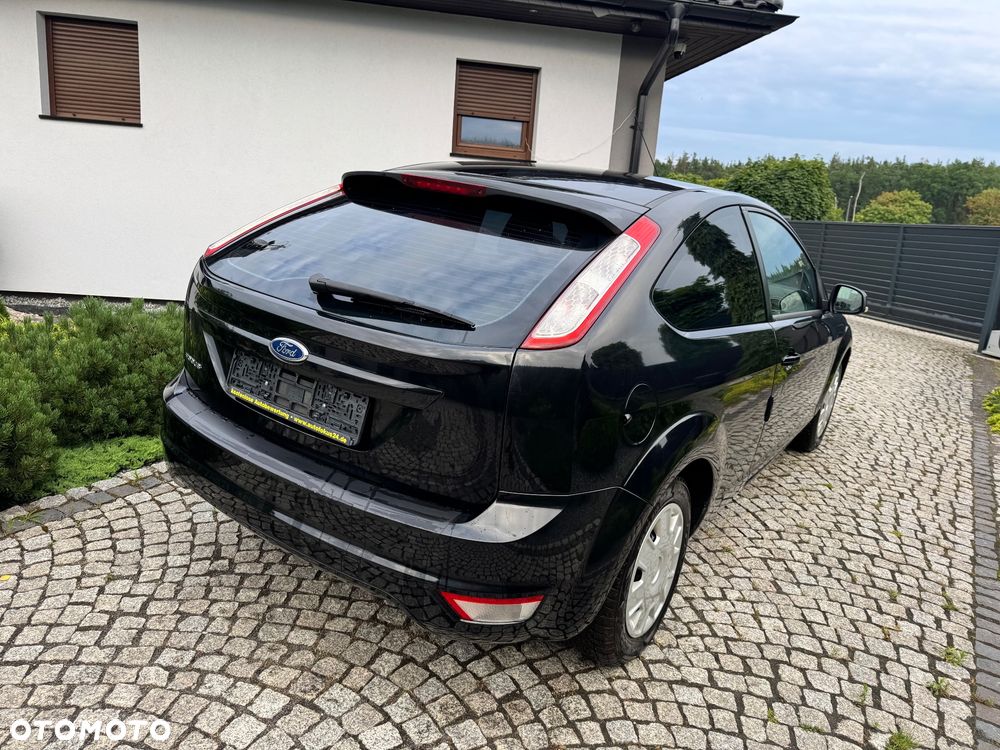 Ford Focus 1.6 16V Trend - 20