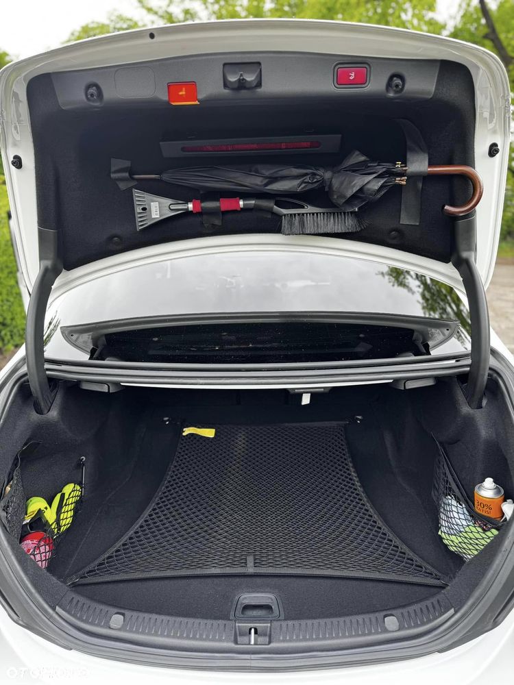 Mercedes-Benz Klasa E 220 d 9G-TRONIC - 13
