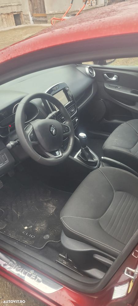 Dezmembrez renault clio 1.2l benzina an 2017 - 4