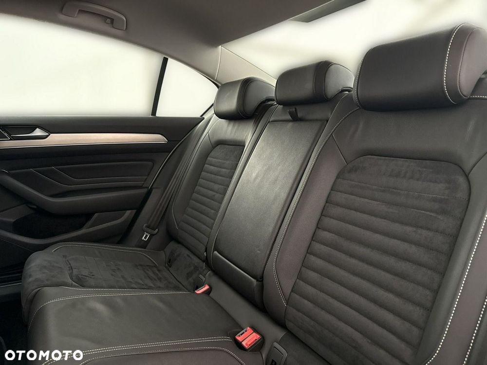 Volkswagen Passat - 19