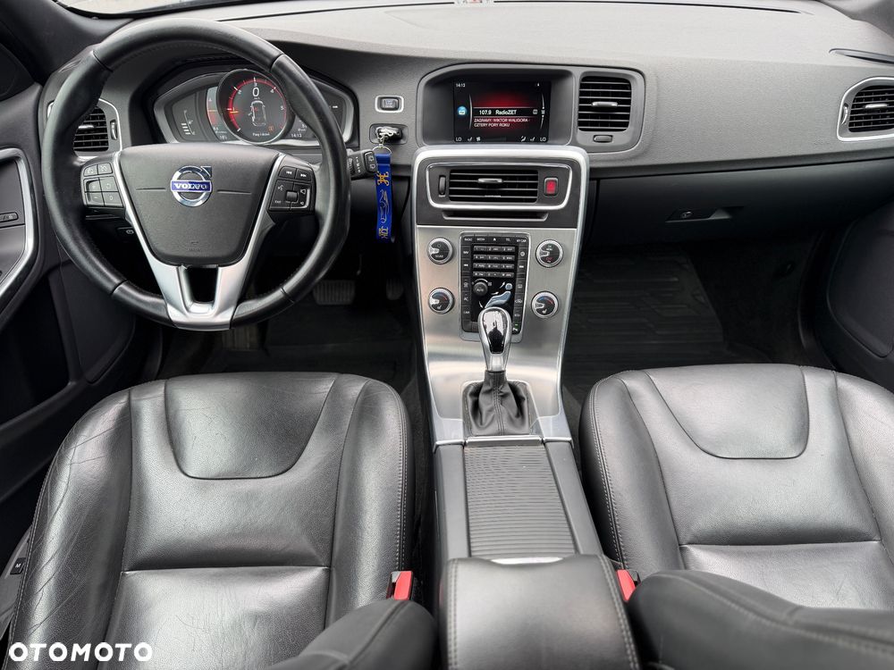 Volvo V60 D2 Geartronic Summum - 40