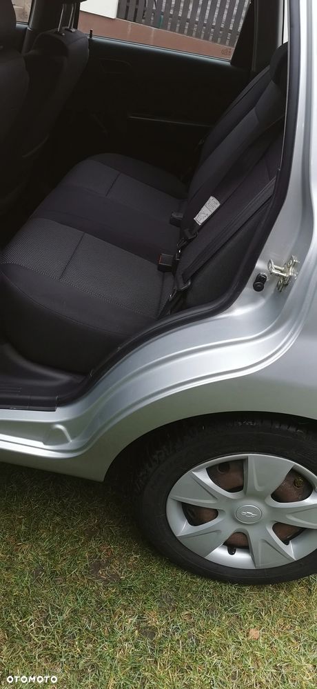 Chevrolet Aveo 1.2 16V Base - 13