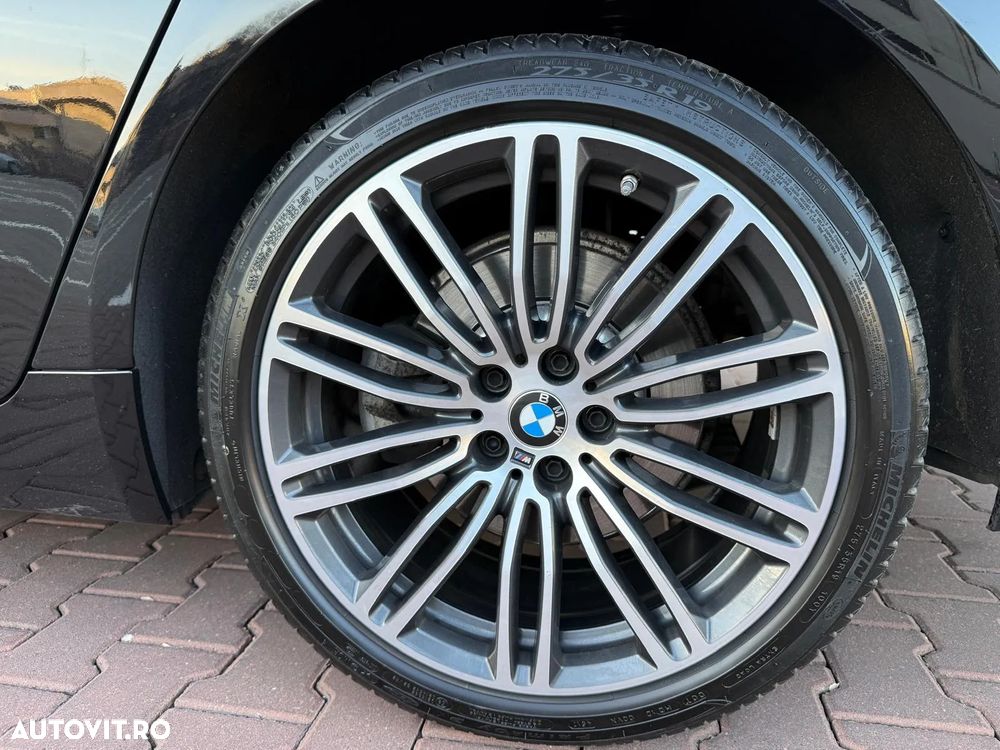 BMW Seria 5 520d Aut. Sport Line - 25
