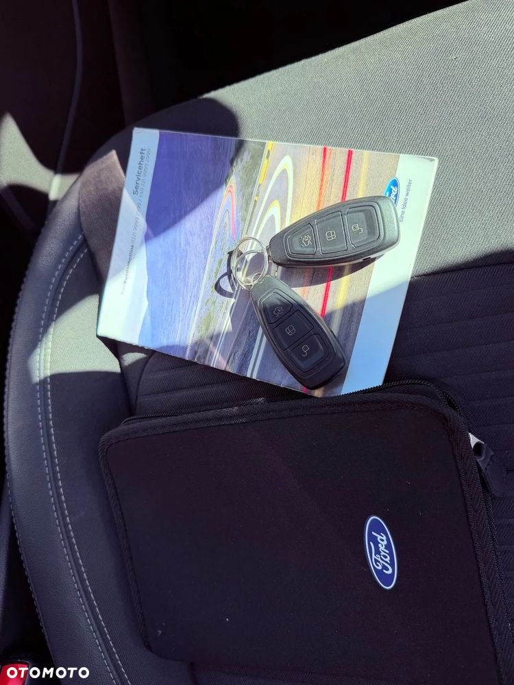 Ford Kuga 2.0 TDCi 4x2 Titanium - 24