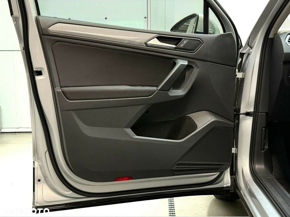 Volkswagen Tiguan - 13