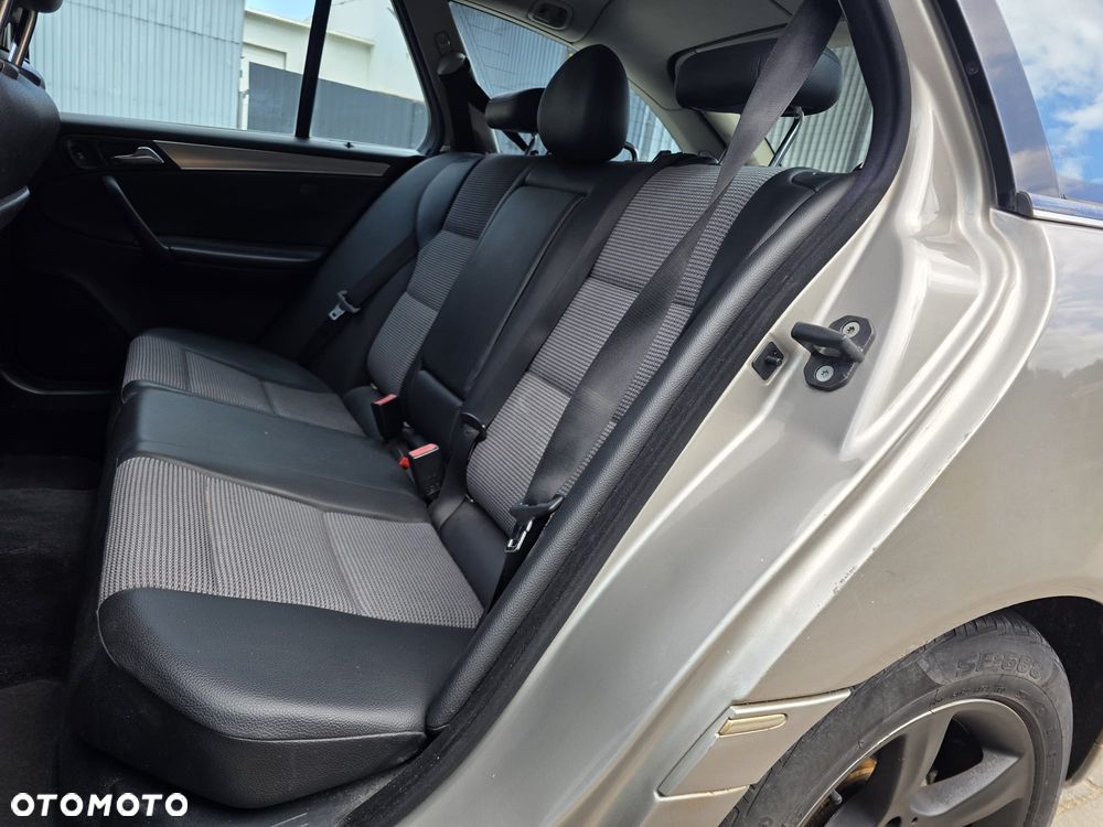 Mercedes-Benz Klasa C 220 T CDI Avantgarde - 12