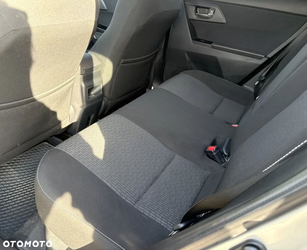 Toyota Auris - 19
