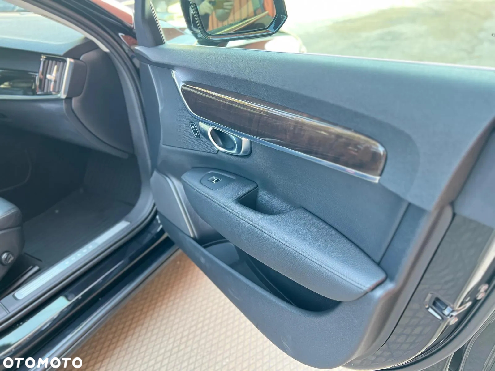 Volvo S90 T5 Momentum - 28