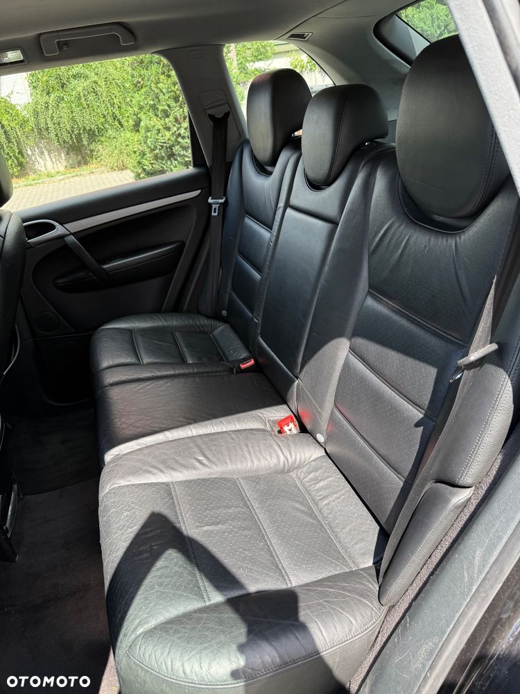 Porsche Cayenne - 14