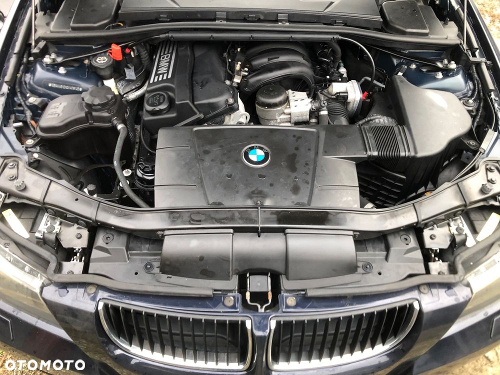 BMW Seria 3 320i - 7