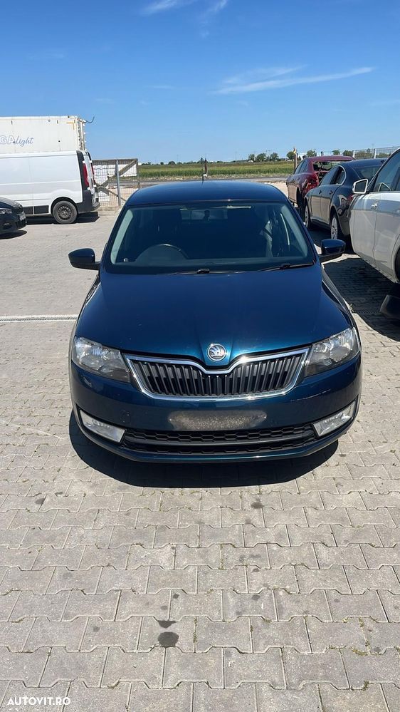 Dezmembram Skoda Rapid 1.6 diesel din 2015 - 1