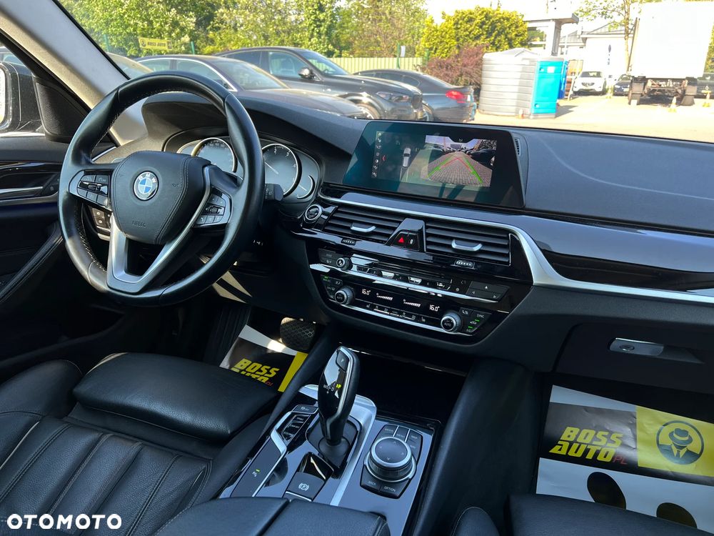 BMW Seria 5 520d Sport Line - 13