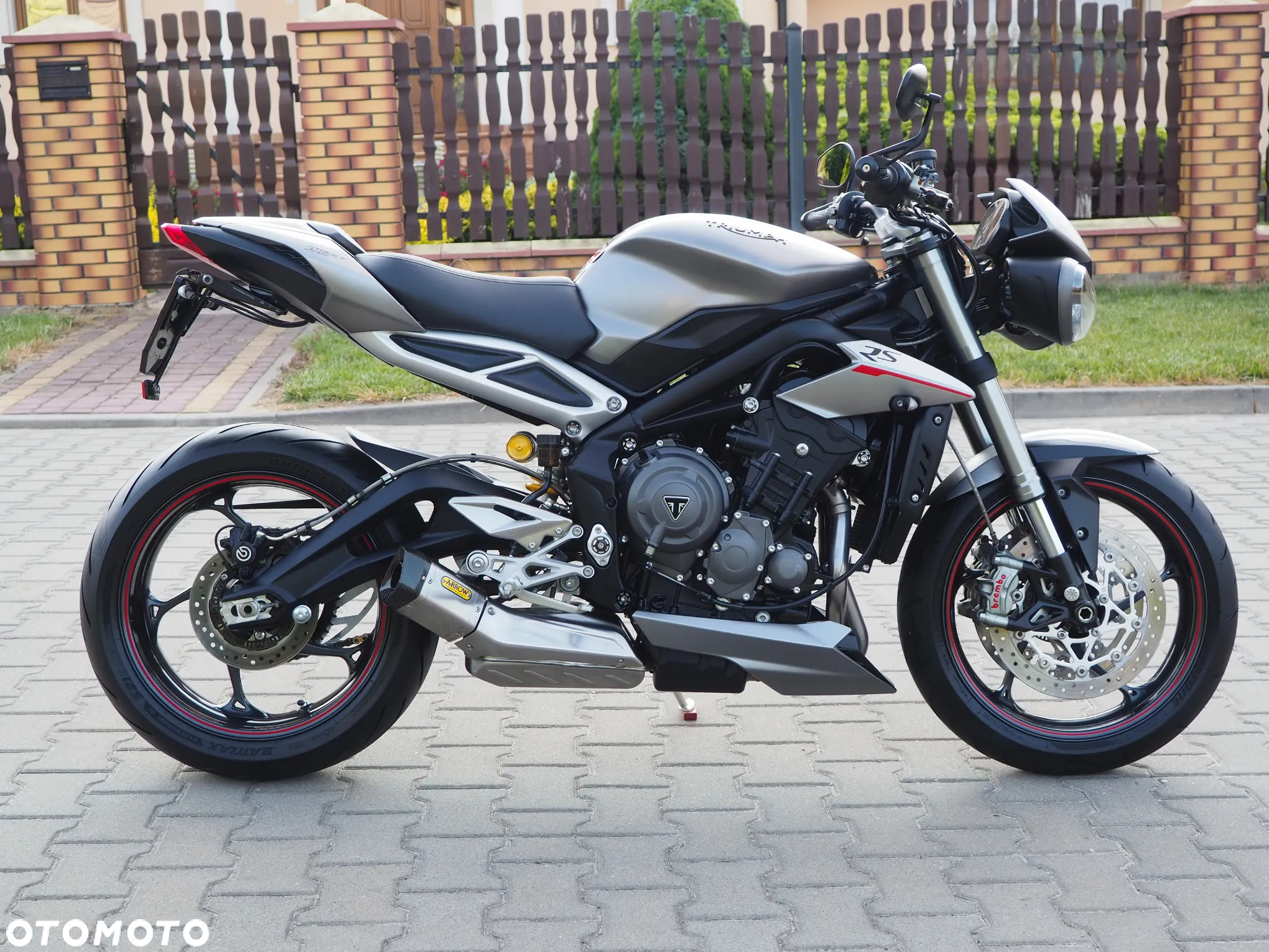 Triumph Street Triple - 11