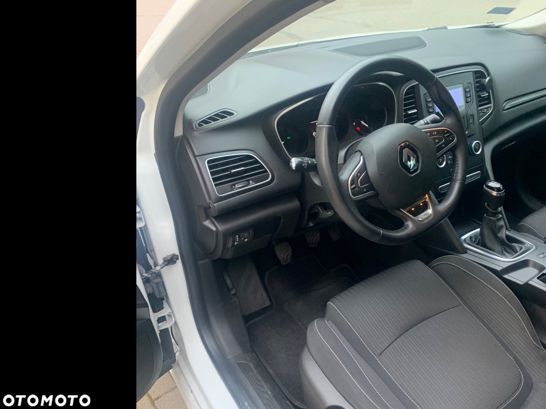 Renault Megane 1.2 Energy TCe Life - 13