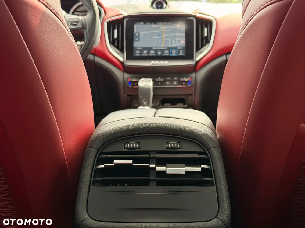 Maserati Ghibli - 32